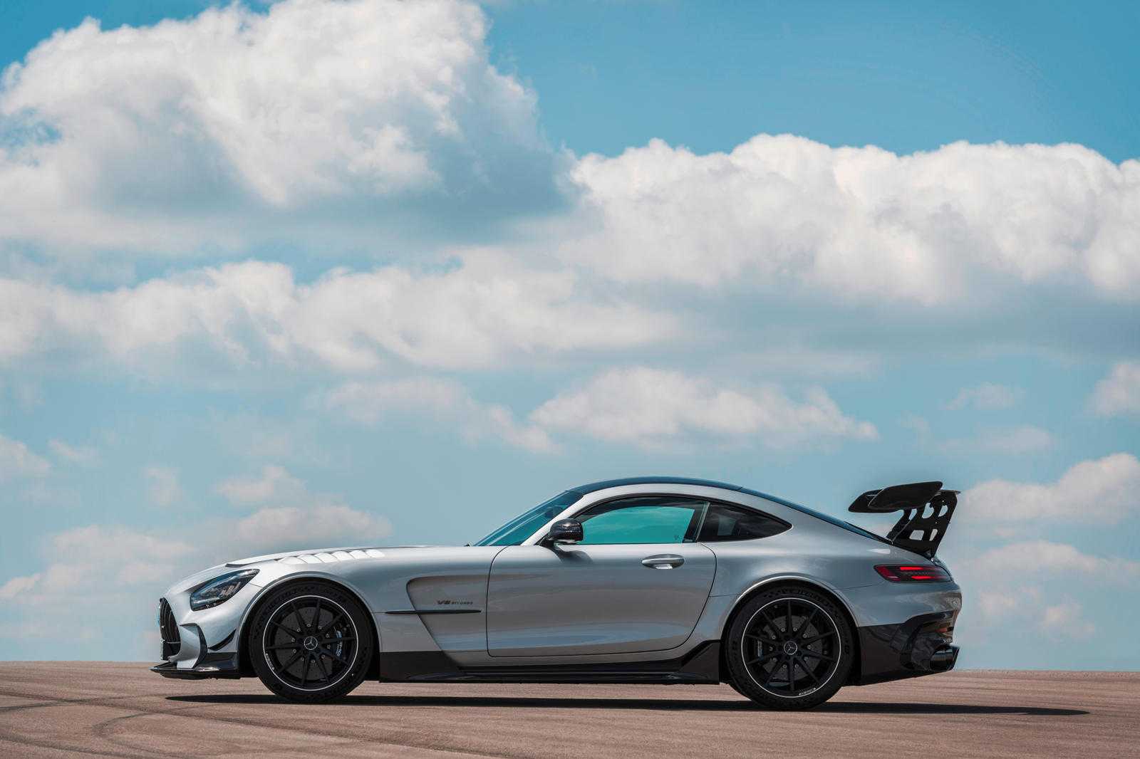 Париж 2016: mercedes рассекретил amg-версию glc coupe - журнал движок.