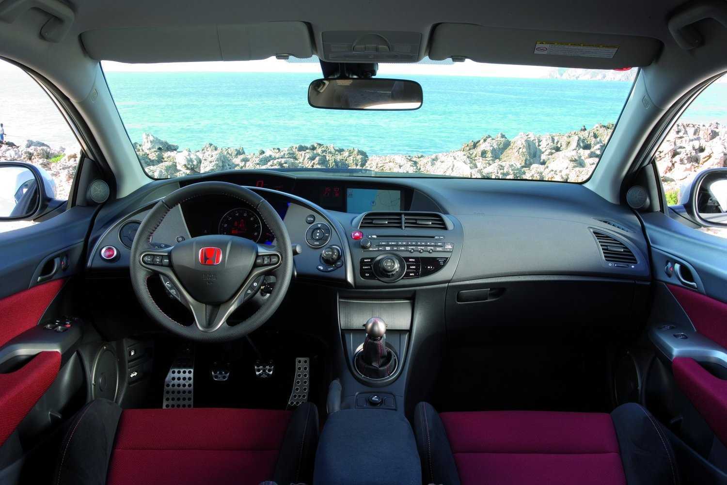 Рассекречена альтернативная версия нового хэтчбека honda civic