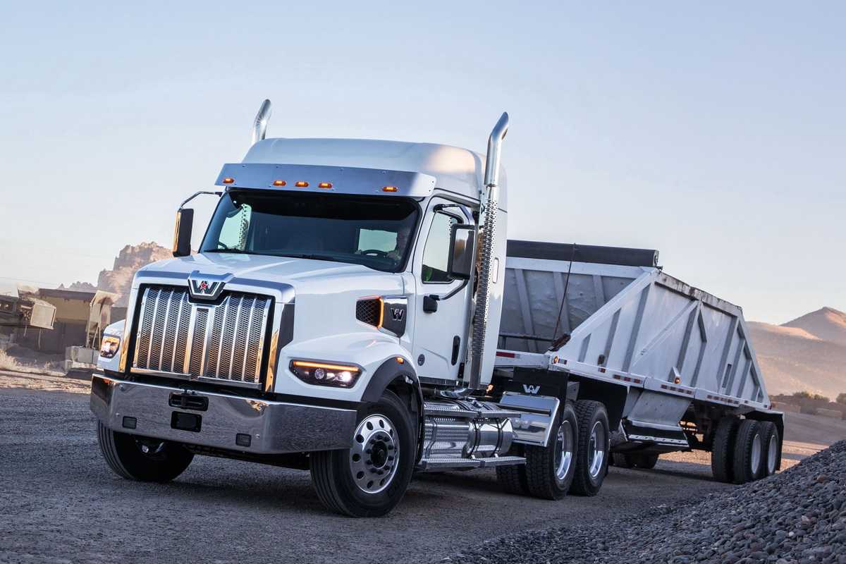 Капотный тягач western star 57x представили в америке