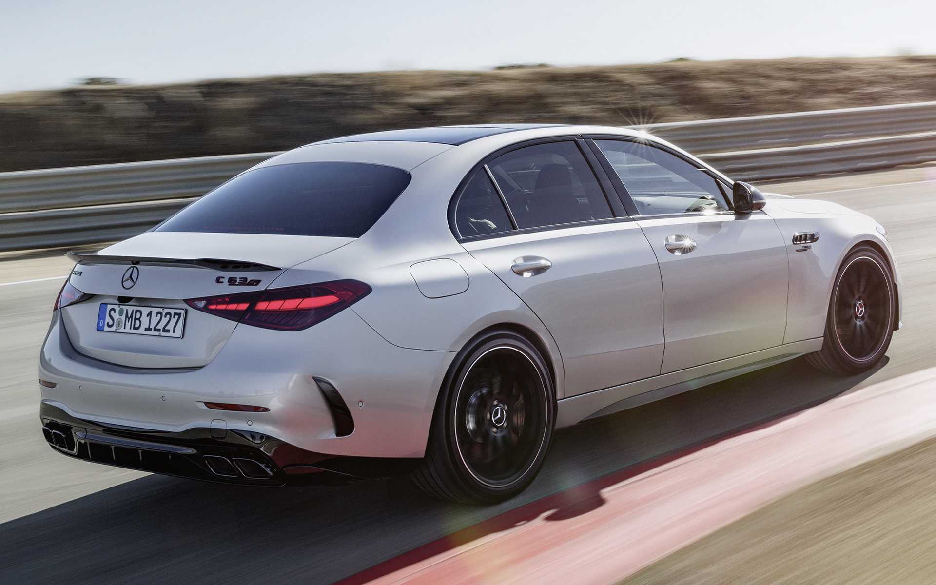 Первый тест-драйв mercedes-amg c63 s e performance 2024 года: техника формулы-1 на шоссе