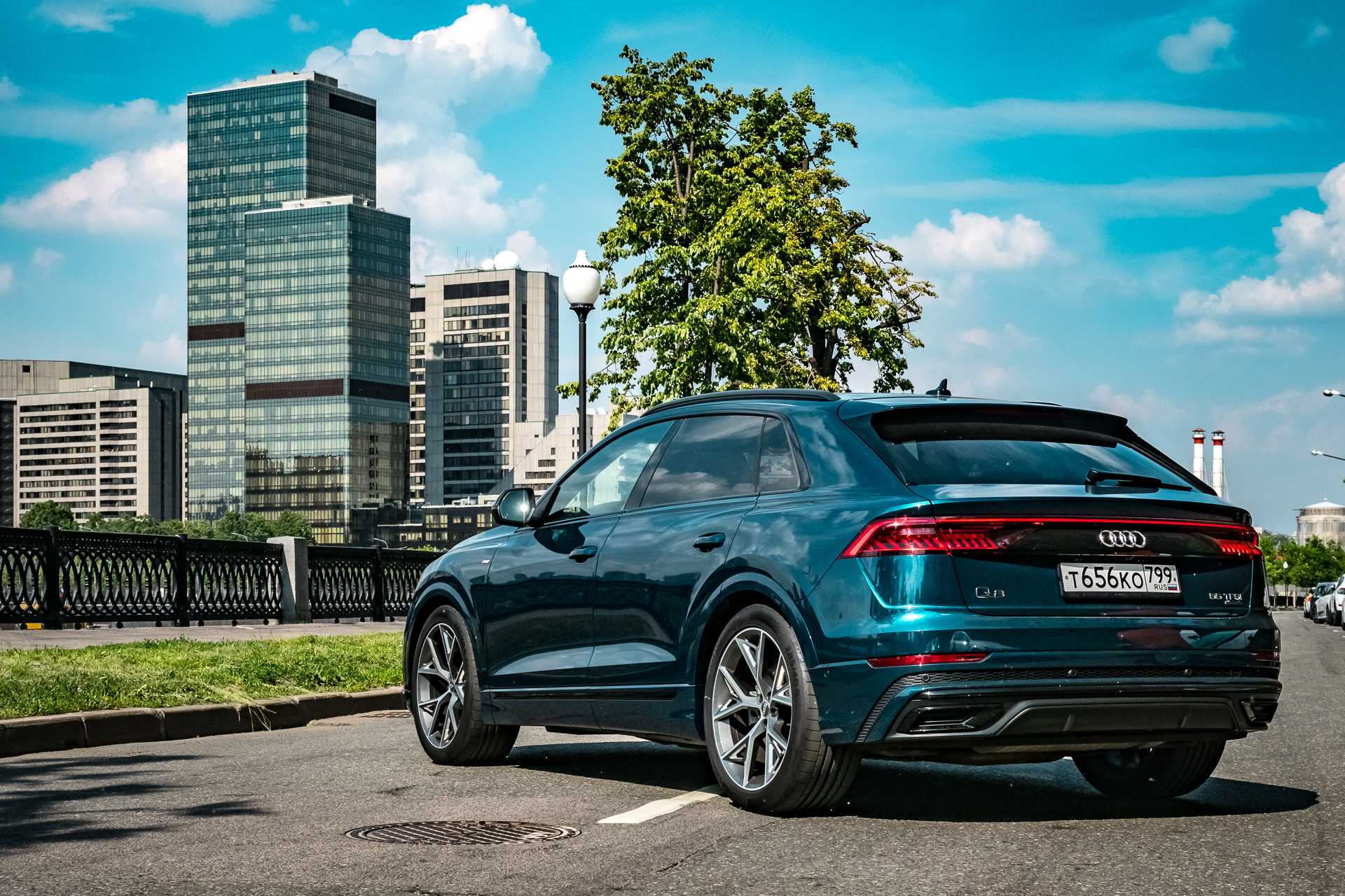 Обзор audi q8 2018
