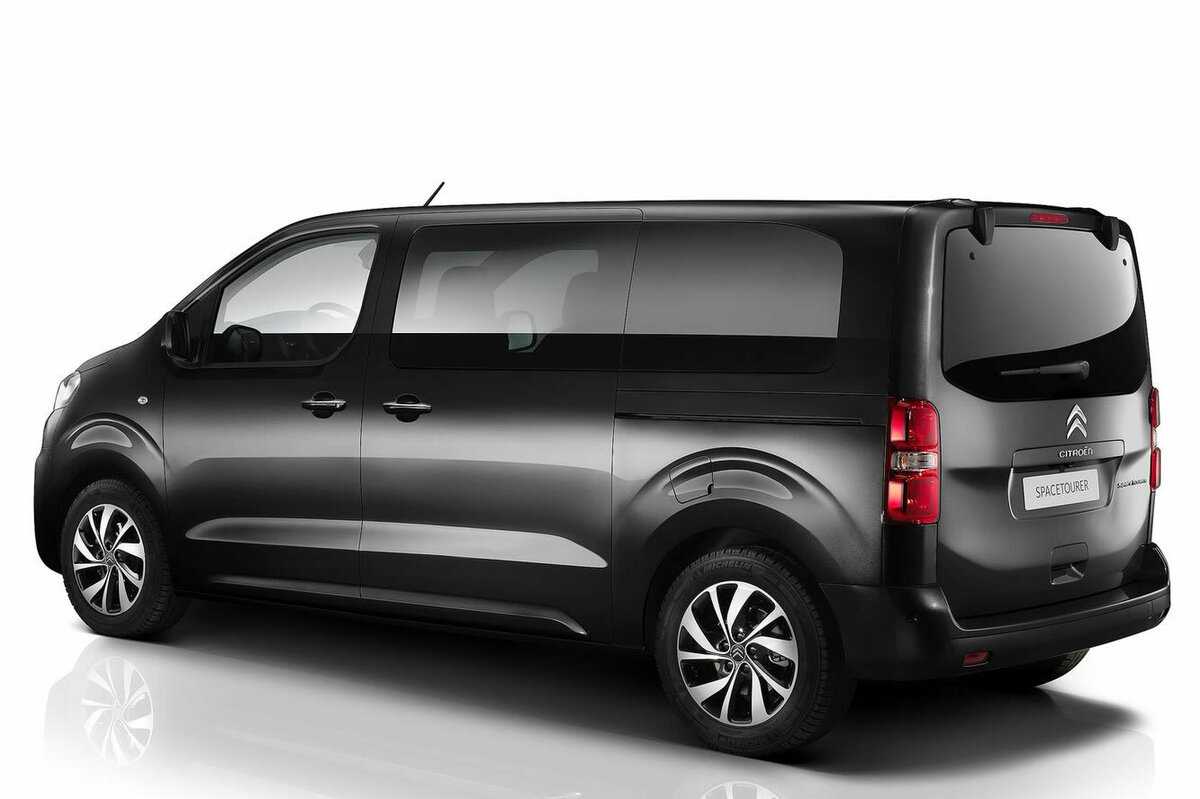 От внешнего вида до интерьера внутри Citroen SpaceTourer и Peugeot Traveller О технических характеристиках обоих автомобилей Какое авто выбрать и в какой комплектации