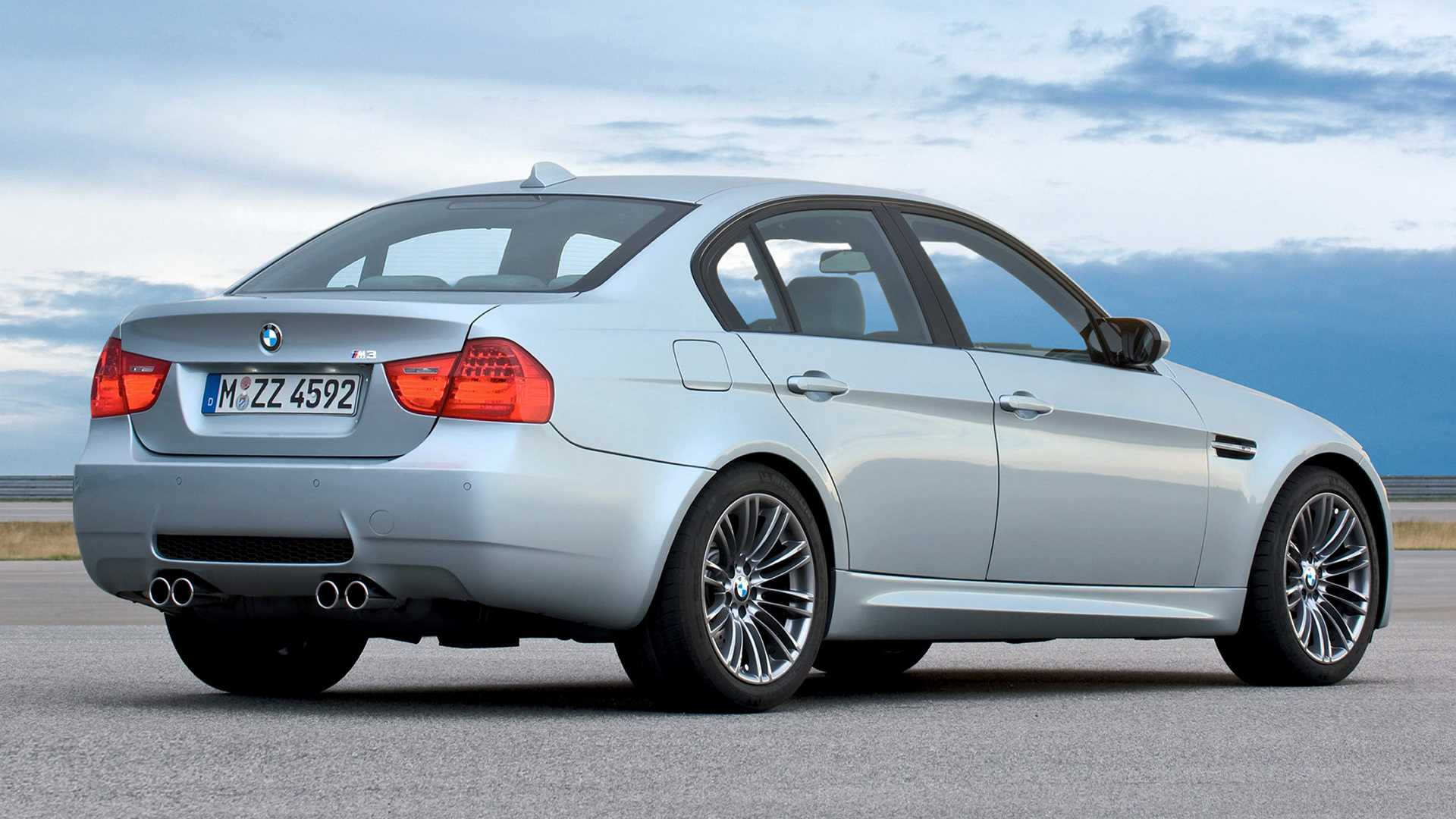 Bmw e90 sedan - характеристика - видео-обзор - фото