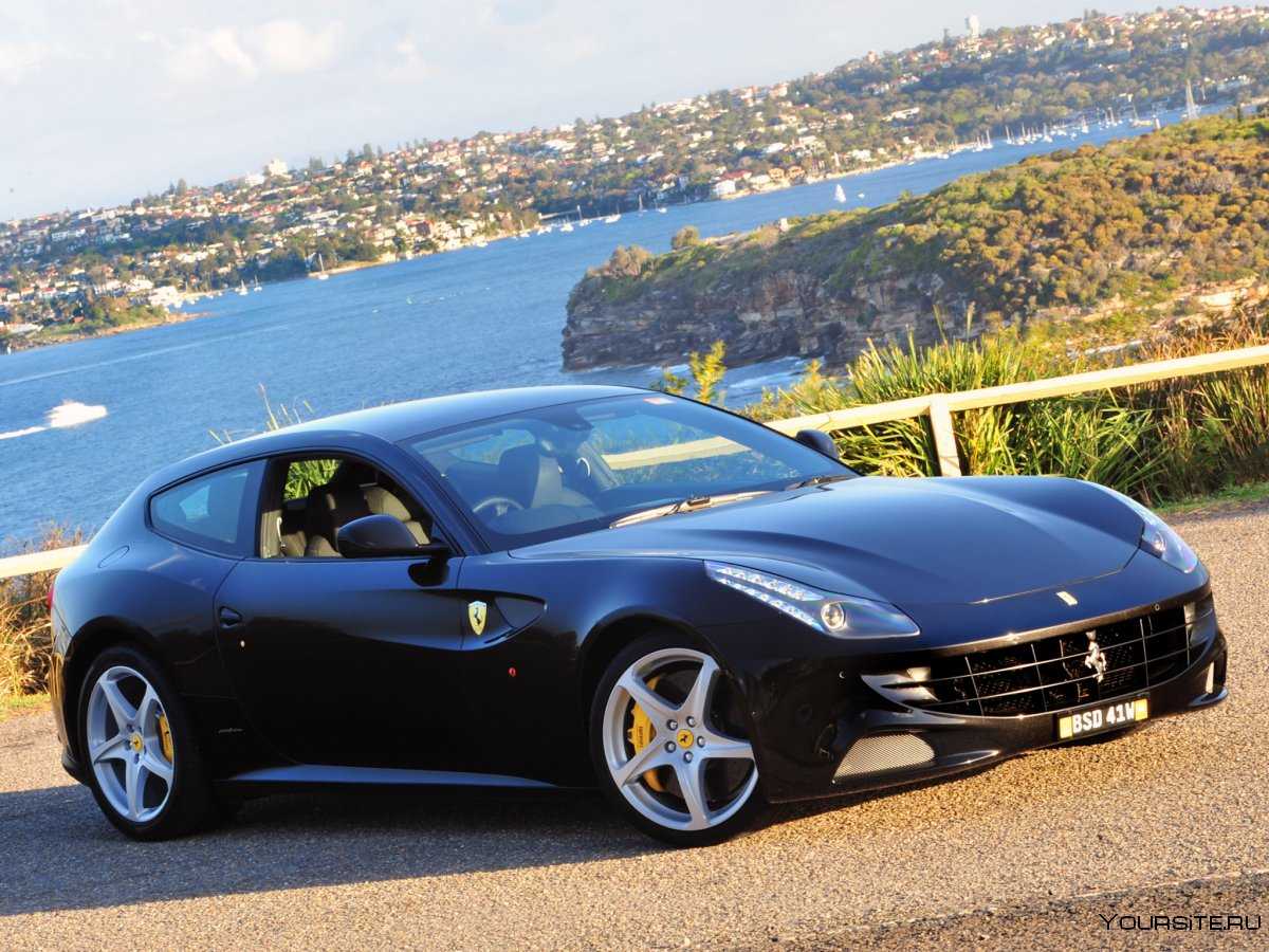 Ferrari FF 6 3