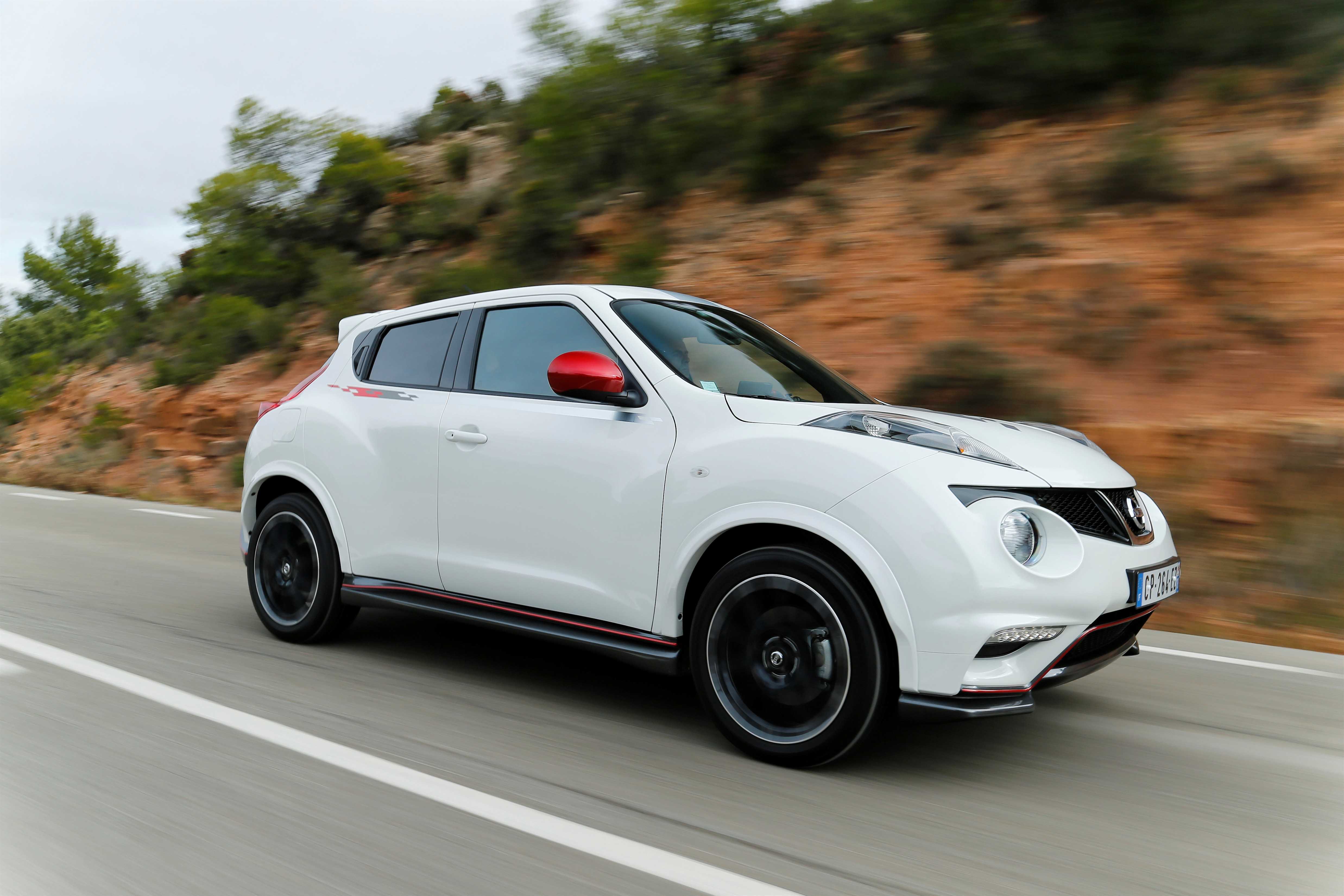 Nissan Juke-R 20 - экстремальная версия паркетника на базе обновленного Ниссан Жук FL, которую презентовали на Фестивале скорости в Гудвуде 2015 Новый
