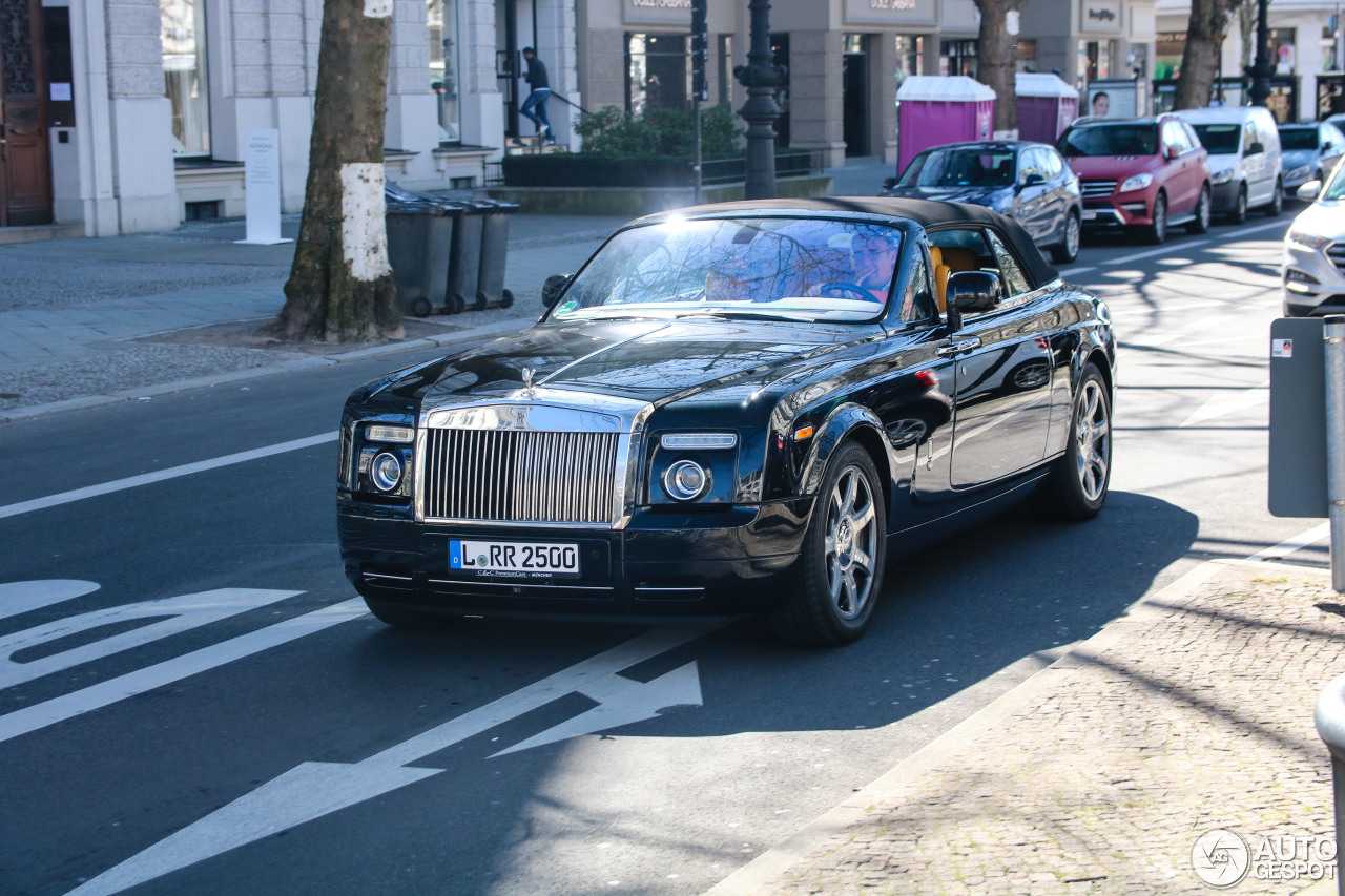 Тест-драйв rolls-royce ghost и rolls-royce phantom drophead coupe: репортаж из зазеркалья - журнал движок.