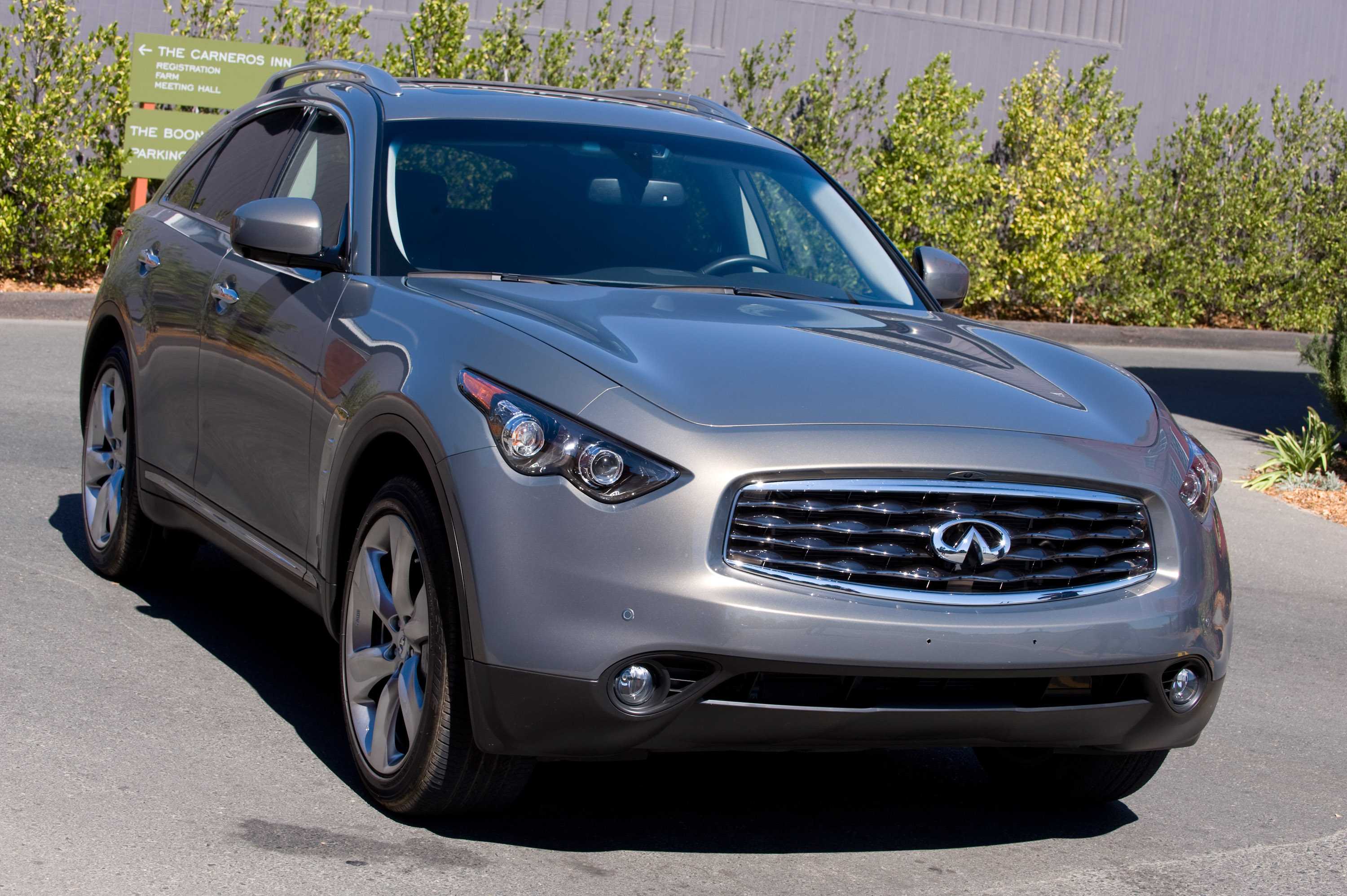 Infiniti FX 2011