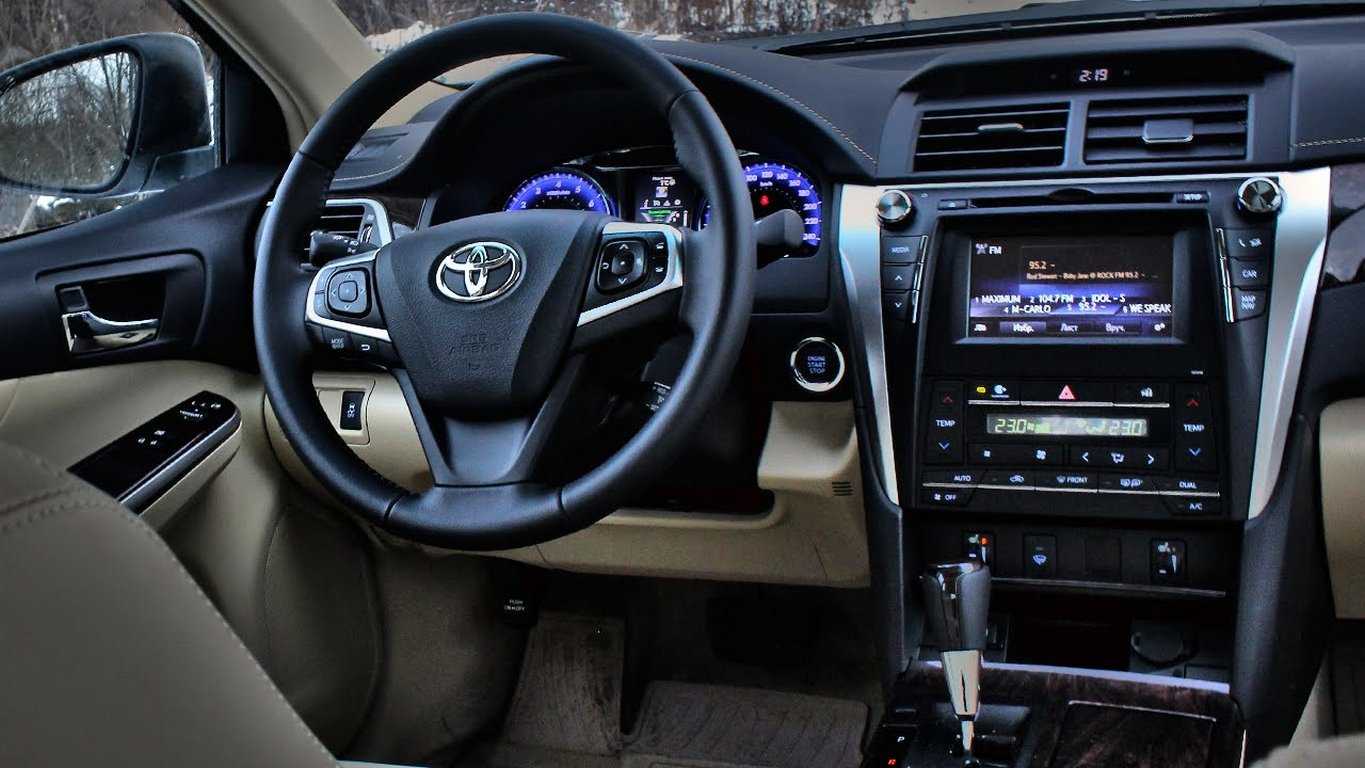 Рестайлинговый седан Toyota Camry XV50 FL Компания Тойота официально представила седан Camry нового поколения в кузове XV 50 Пока, вначале ее