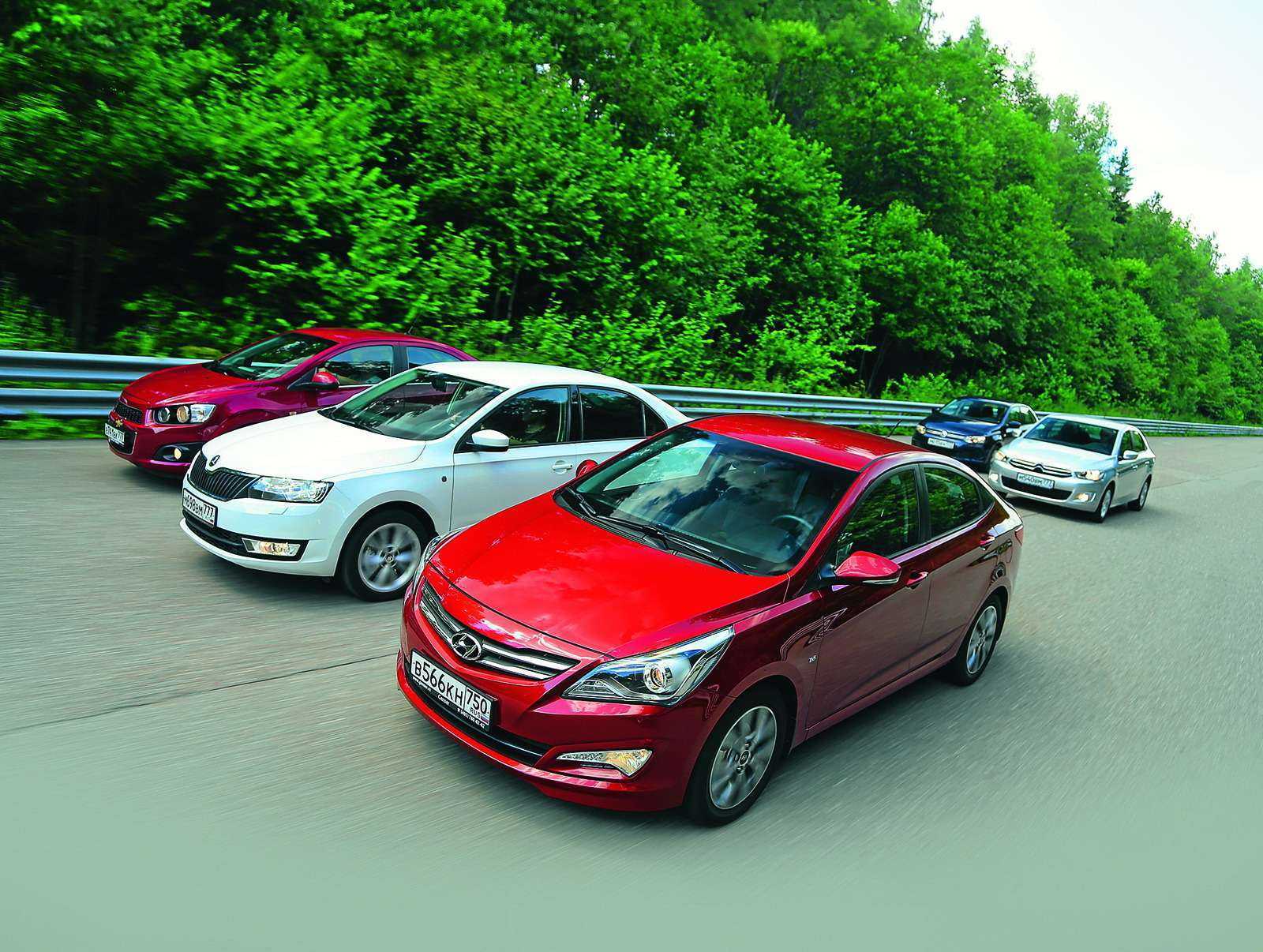 Сравнение chevrolet cruze и hyundai solaris — в пользу кого сделать выбор