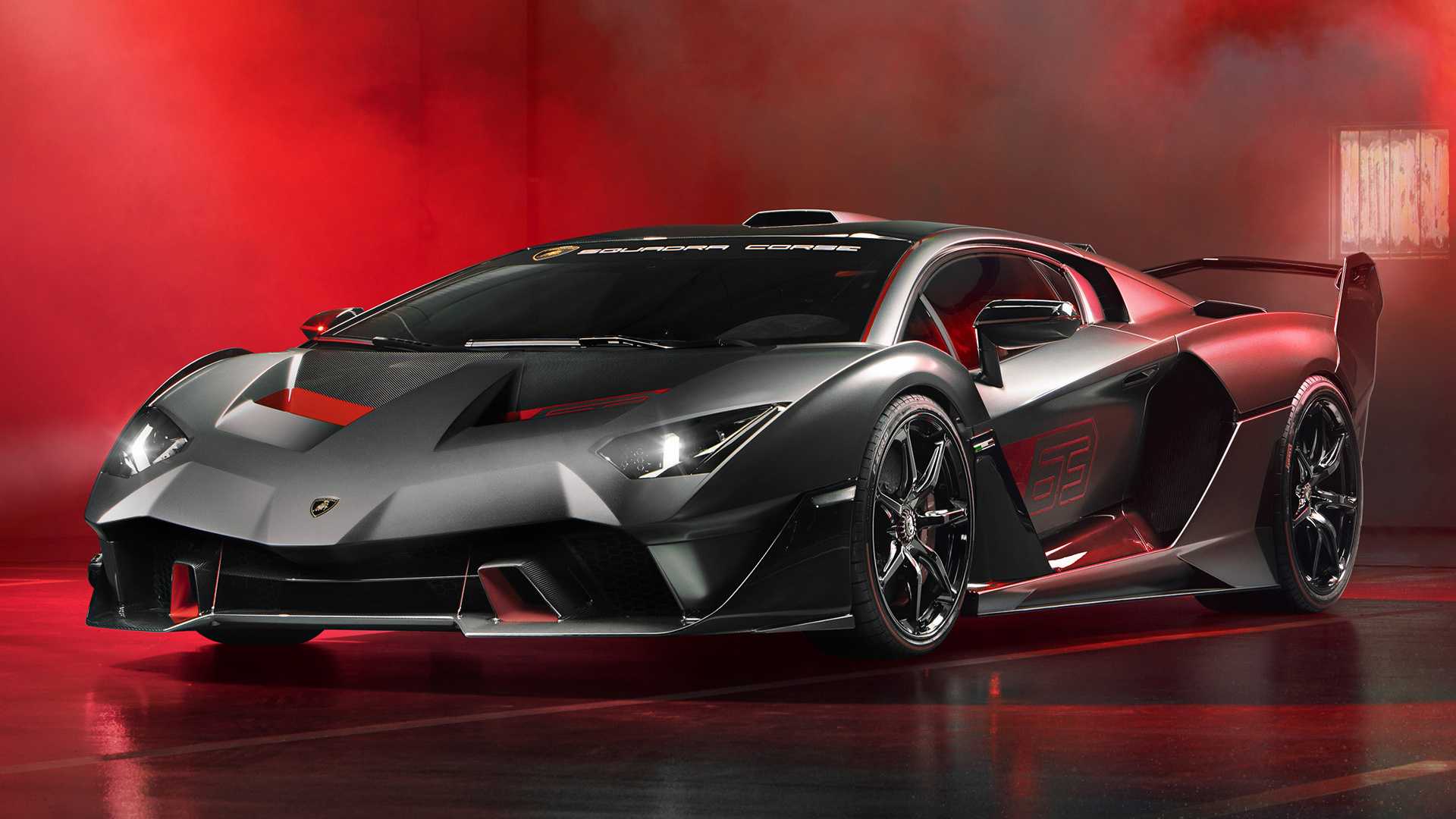 Гоночное подразделение Lamborghini Squadra Corse представило свою первую самостоятельную модель - уникальный суперкар под названием SC18, построенный в