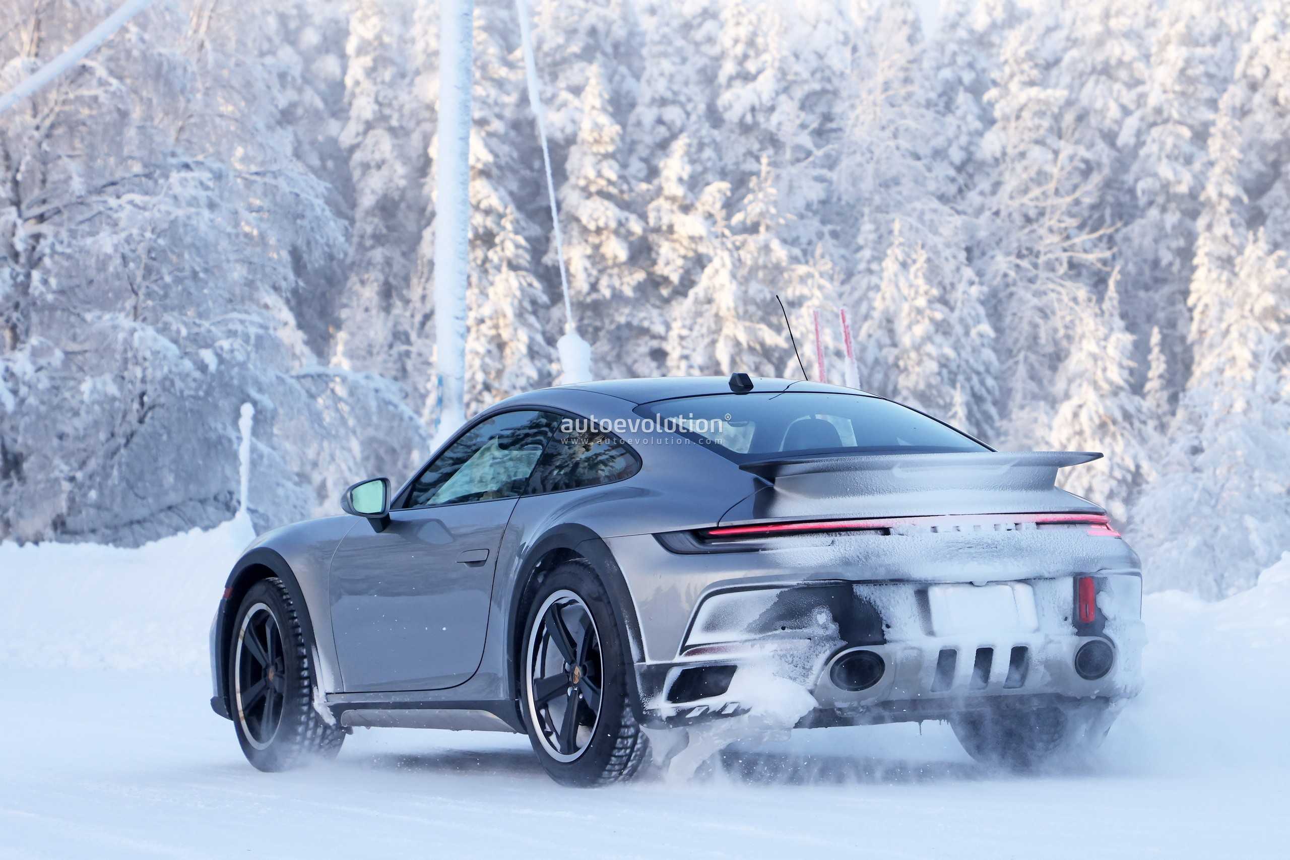 Porsche 911 dakar unveiled: the rally-raid supercar that’s as quick as a 996 gt3