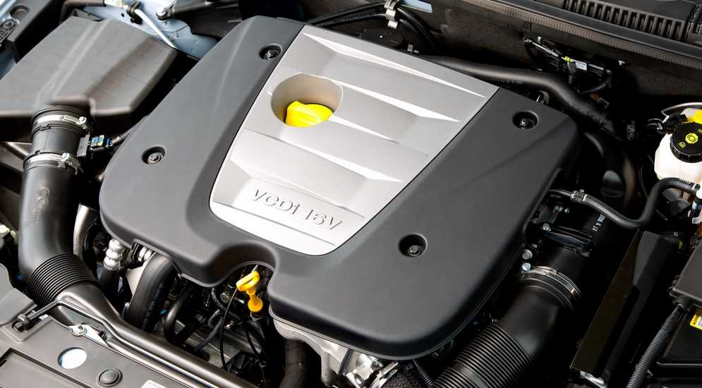 Сравнение toyota corolla (2010-2013) 1.6 и chevrolet cruze (2009-2012) 1.8  | мобильная версия