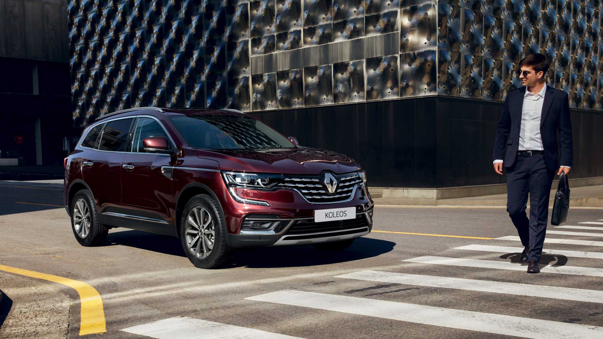 Renault Koleos: новый кузов и салон автомобиля экстерьер и интерьер