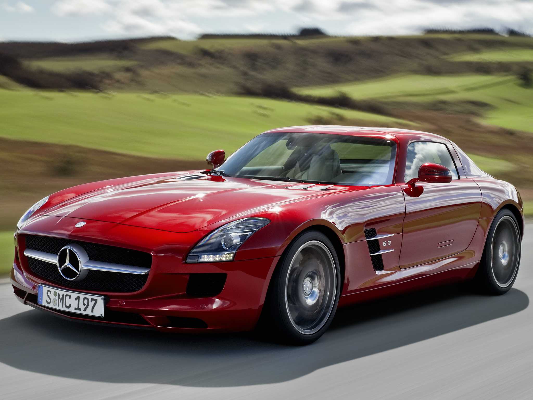 Mercedes-benz представил "заряженный" суперкар sls amg