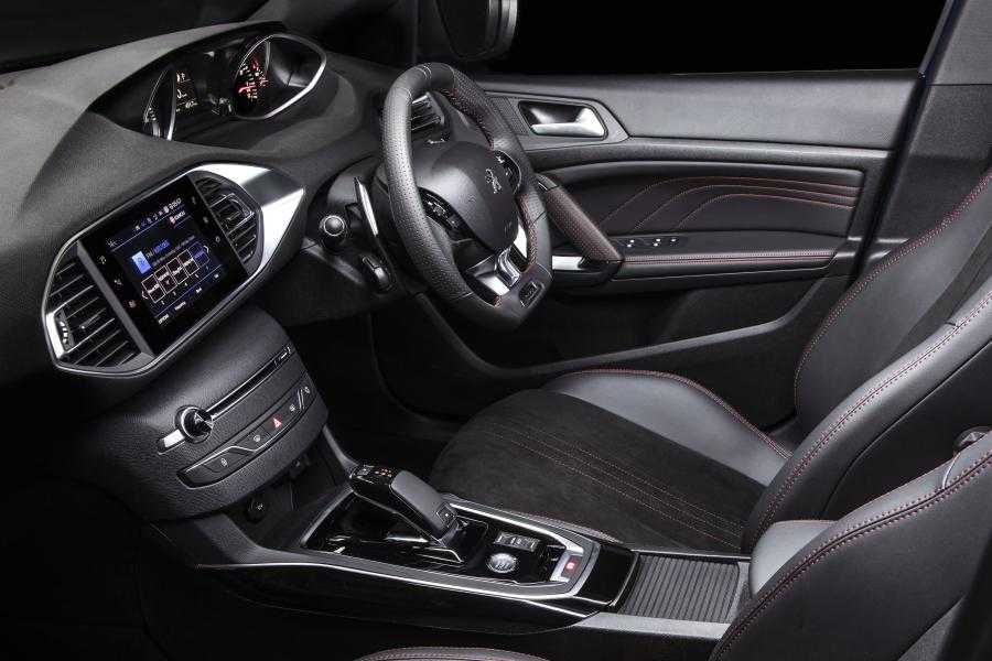 Peugeot 308 (2014-2015) - обзор, технические характеристики, комплектации и цены на новый пежо 308