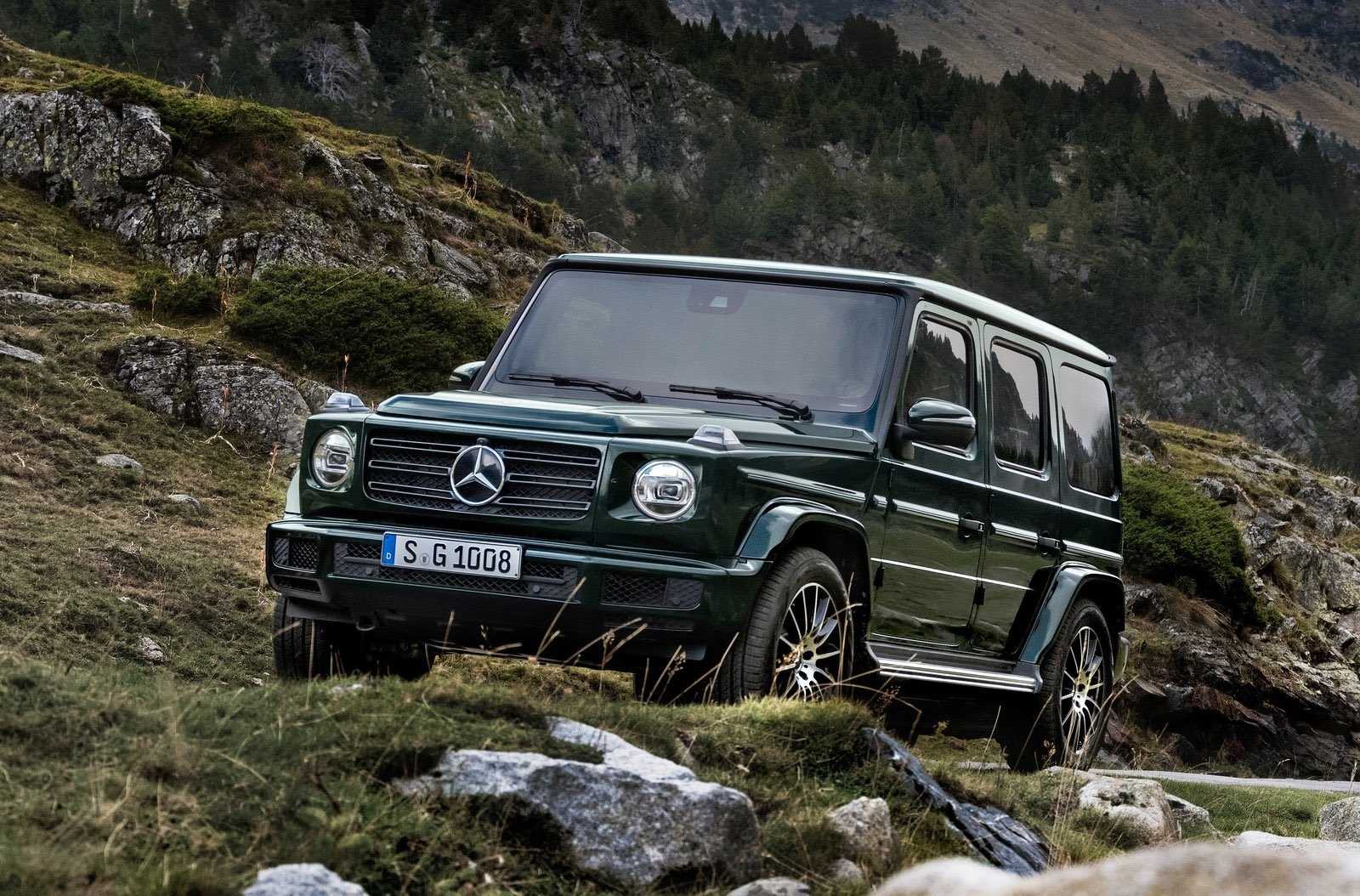 Mercedes-benz g-klasse: поколения, кузова по годам, история модели и года выпуска, рестайлинг, характеристики, габариты, фото - carsweek