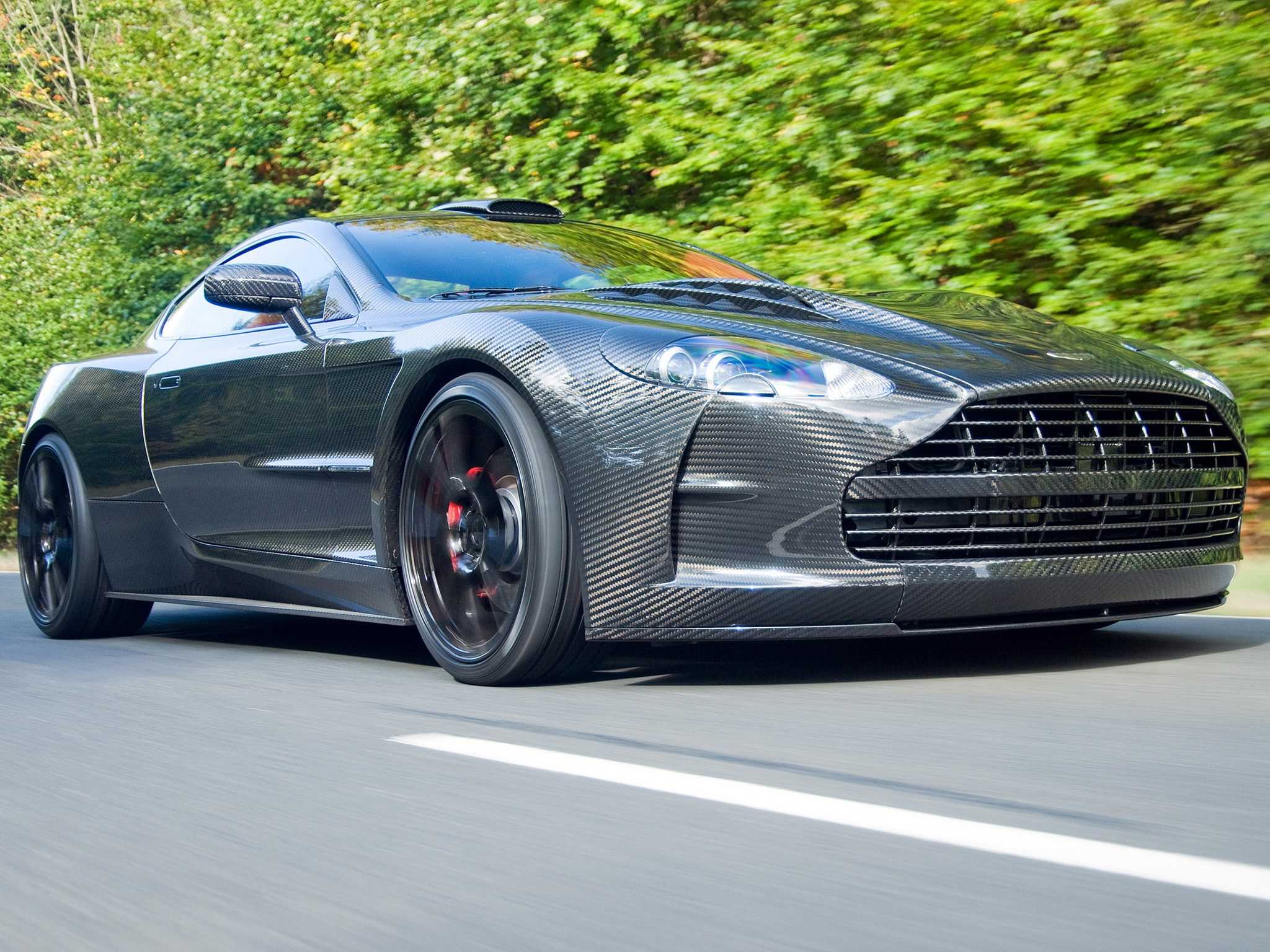 Aston martin dbs superleggera с самым мощным двигателем с линейке