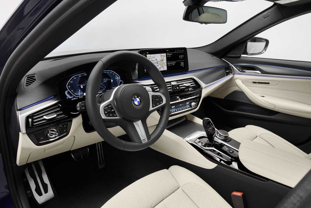 Новый седан bmw 5 серии с удлиненной колесной базой