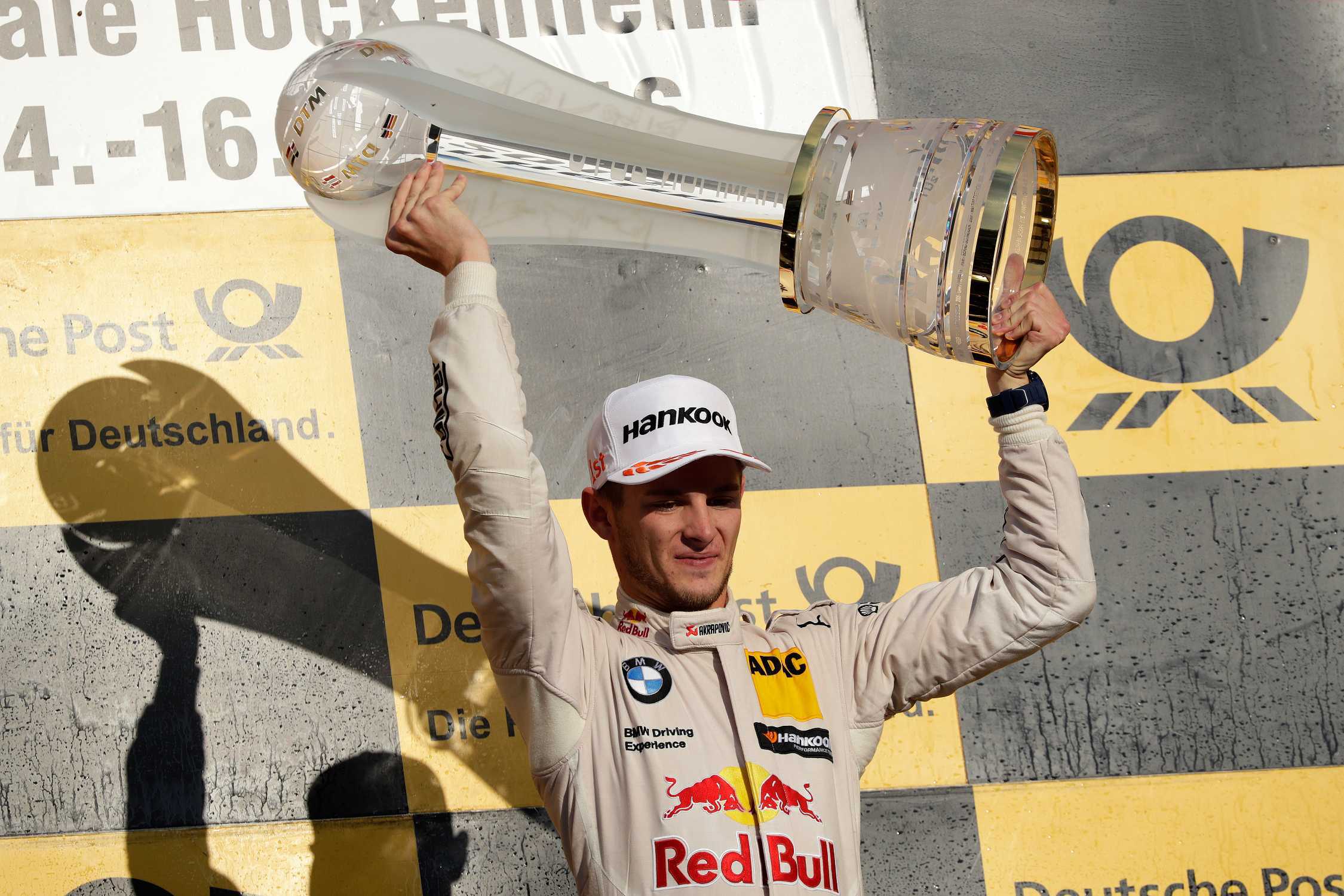 Bmw group отмечает титул марко виттманна выпуском специального bmw m4 dtm champion edition.
