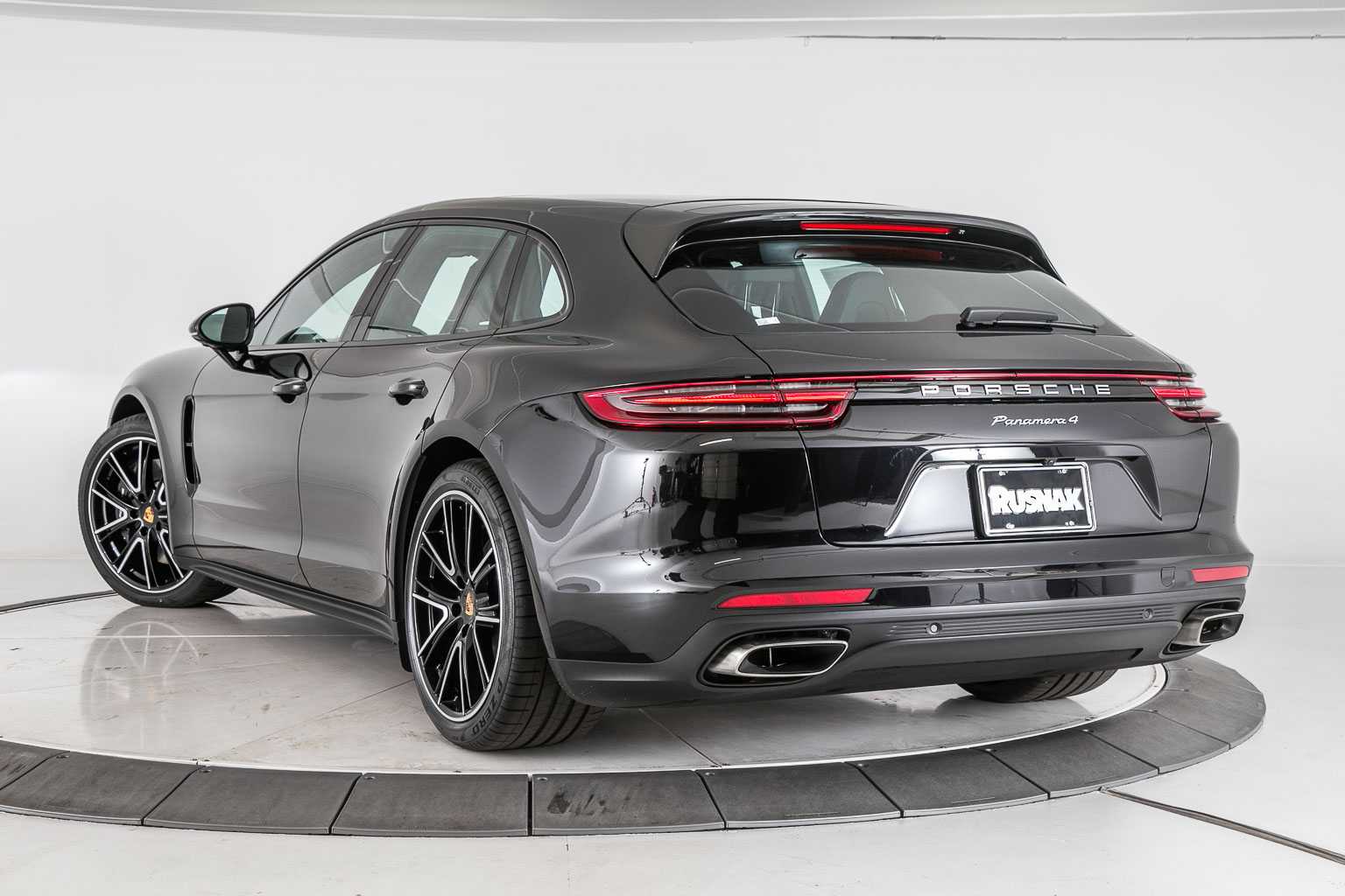 Первый обзор нового porsche panamera 2023 года: все изменения, комплектации и цены