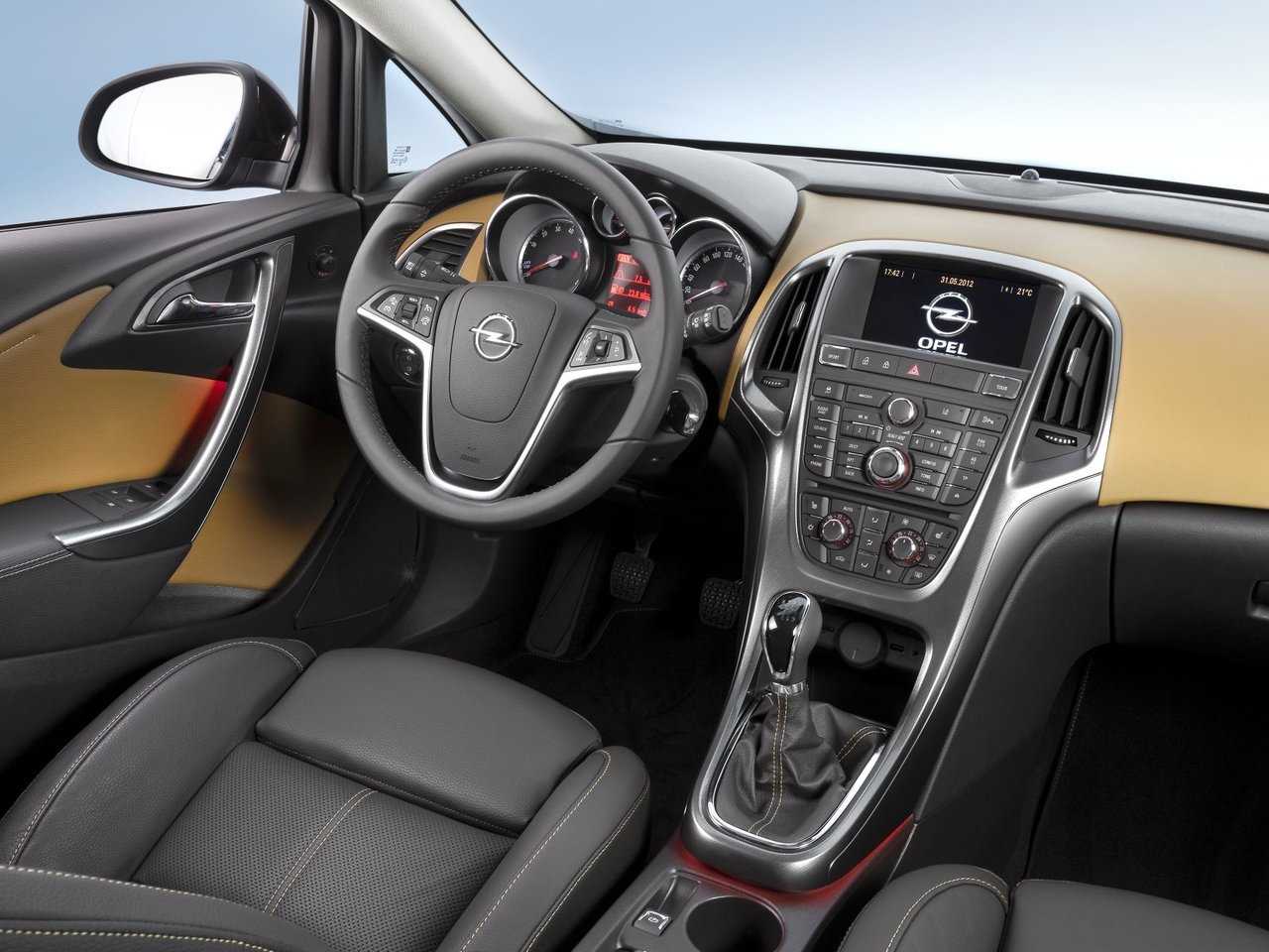 Обновленный opel astra j