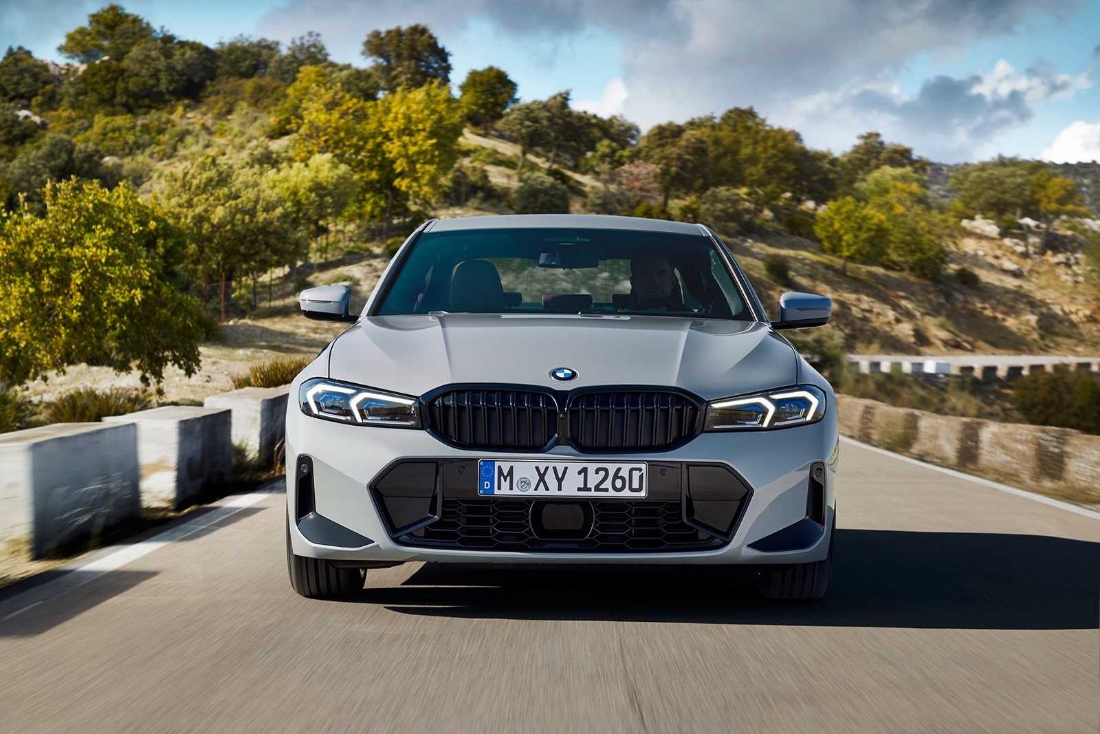 BMW 2 серии: комплектации и цены официальные, фото в новом кузове, модификации и оборудование автомобиля на 2023 год