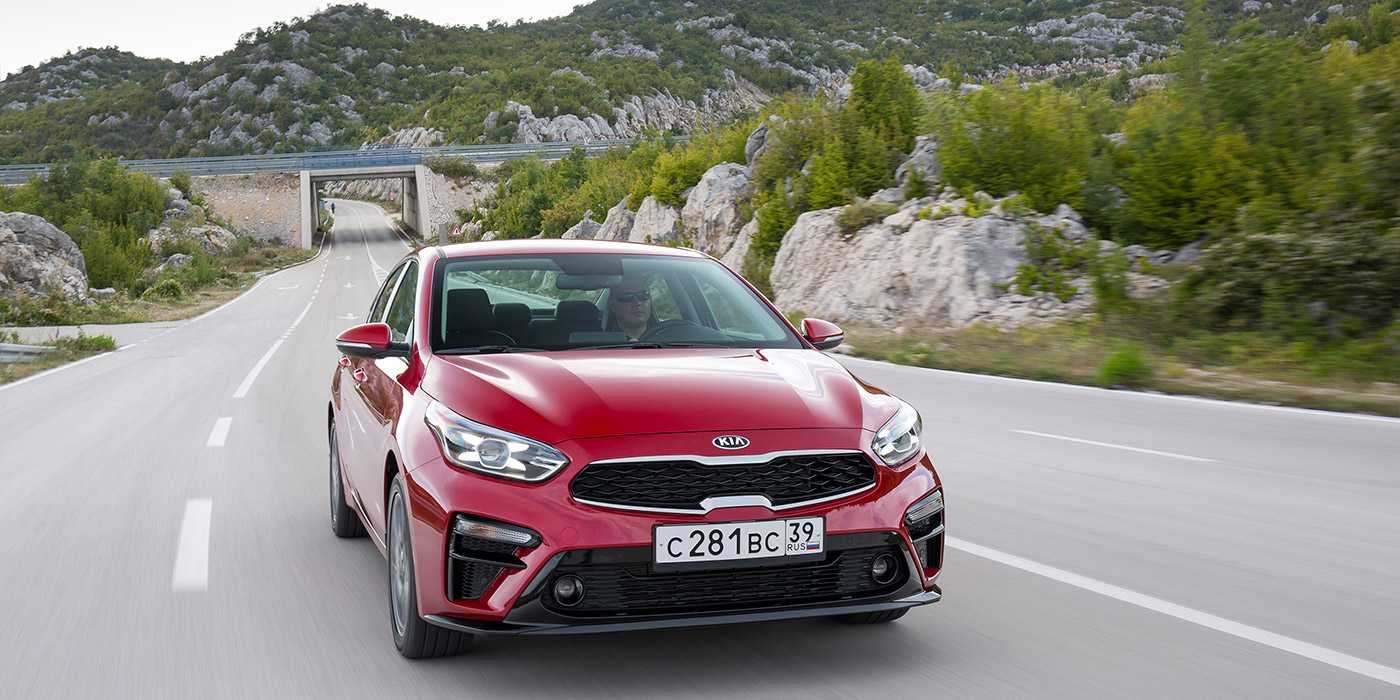 Как rio, только больше? тест kia cerato, который белорусам не видать