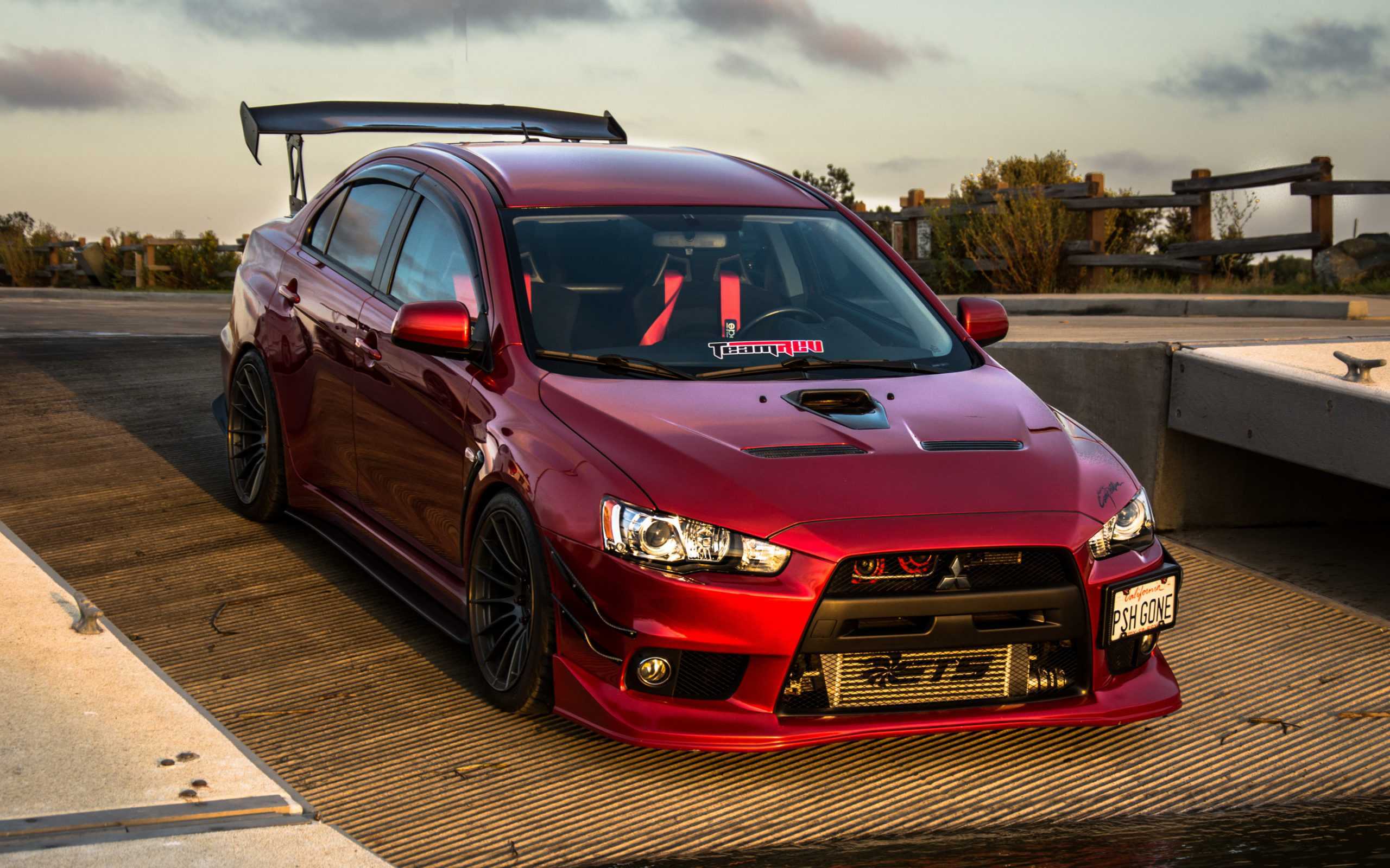 Mitsubishi официально представила серийные lancer evolution x и новый galant