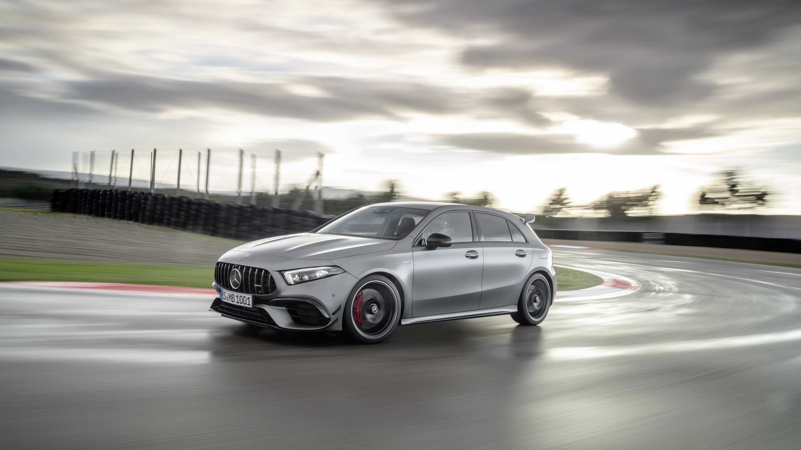 Mercedes Benz a45 AMG 4matic