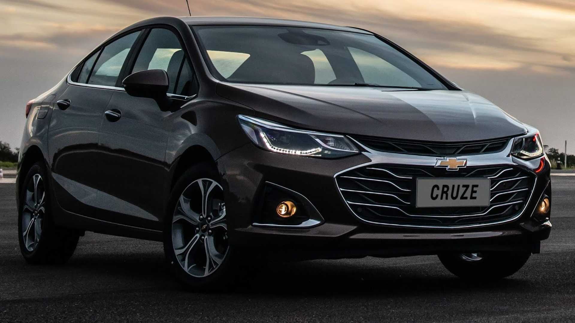 Chevrolet Cruze хэтчбек - фото нового кузова, фото внутри салона автомобиля экстерьер и интерьер новой модели