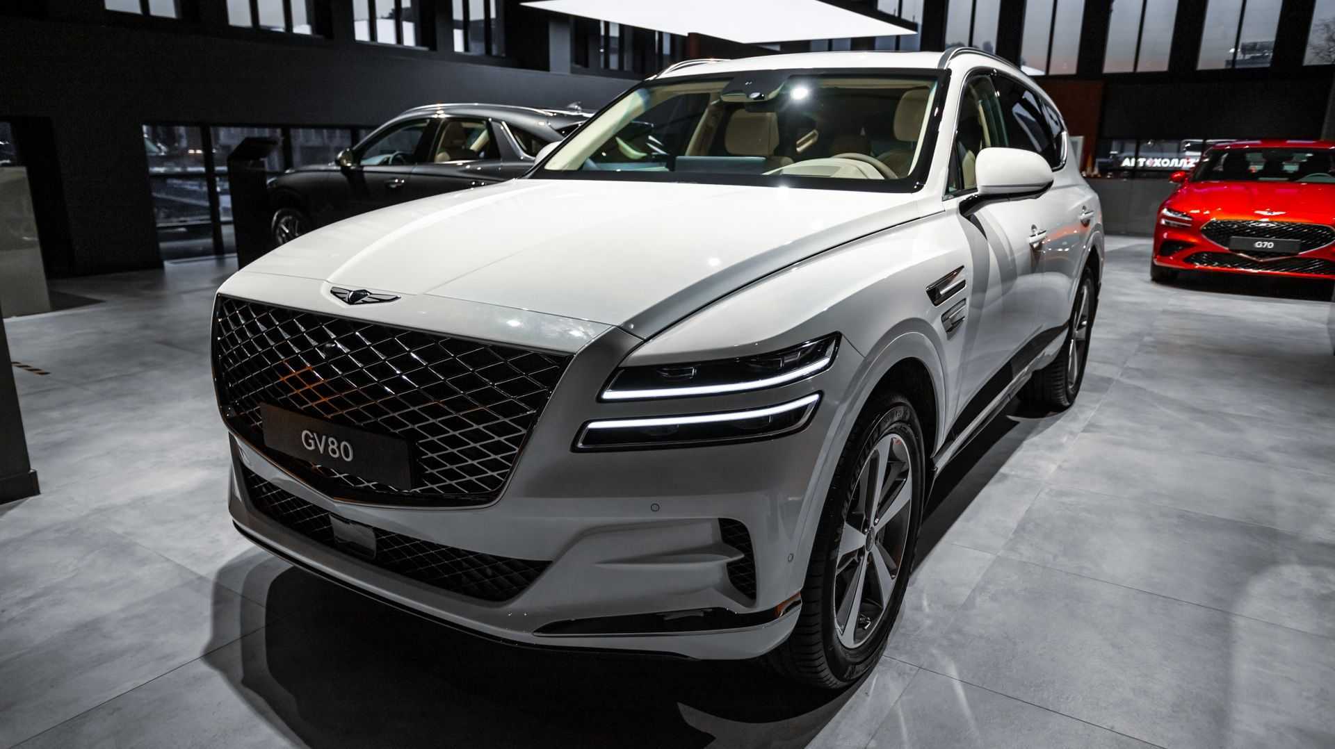 Genesis GV80 - фото нового кузова, фото внутри салона автомобиля экстерьер и интерьер новой модели