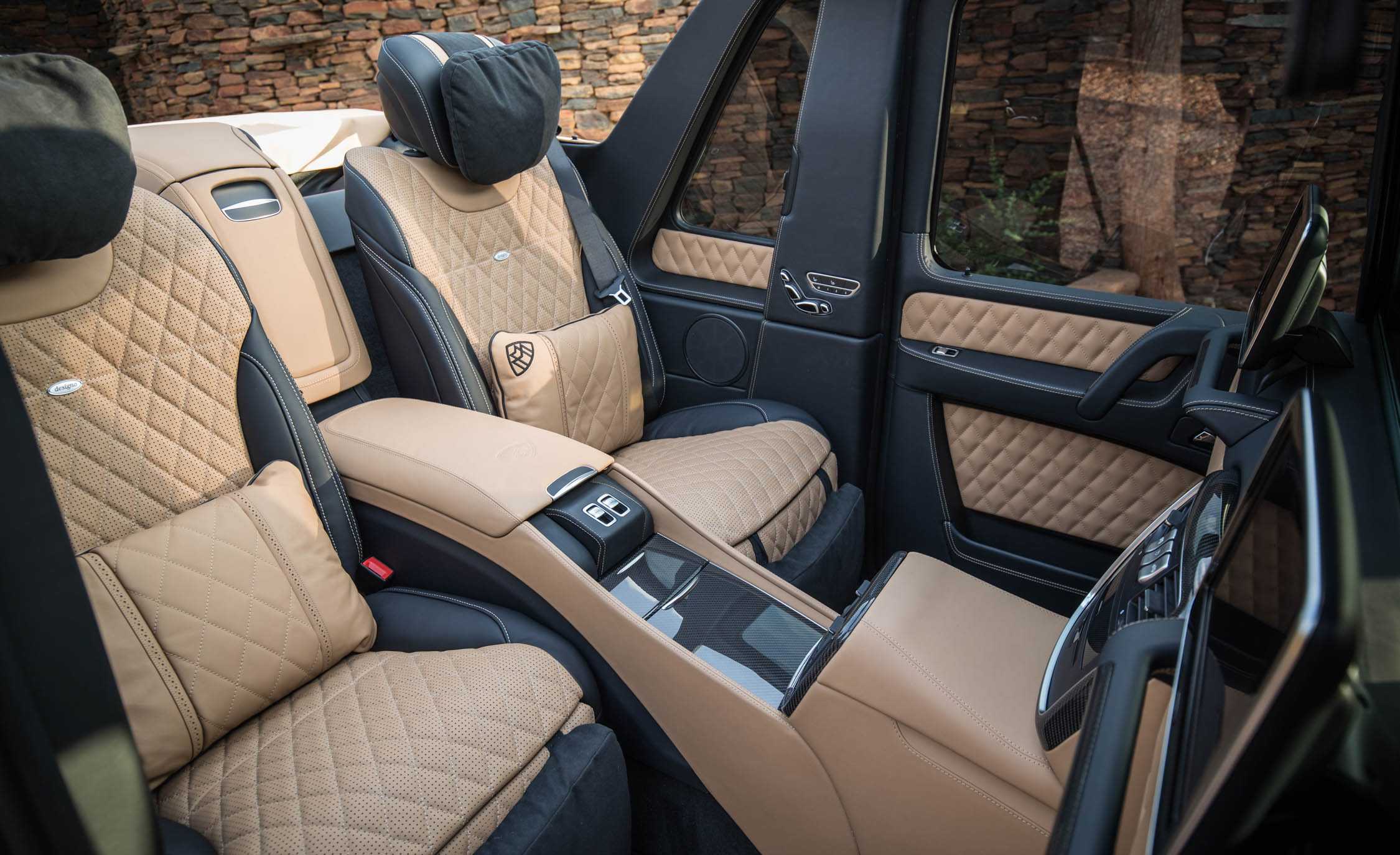 Мерседес g-класс и его самый крутой представитель: обзор mercedes-maybach g650 landaulet