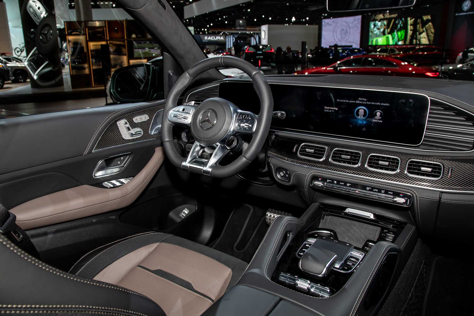 2017 mercedes gls: обзор описание,комплектация,характеристики,фото,видео,салон,внешность.